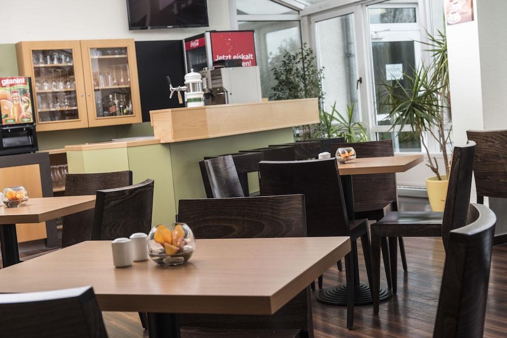 Hotel Ibis Leipzig Nord-ost 2*